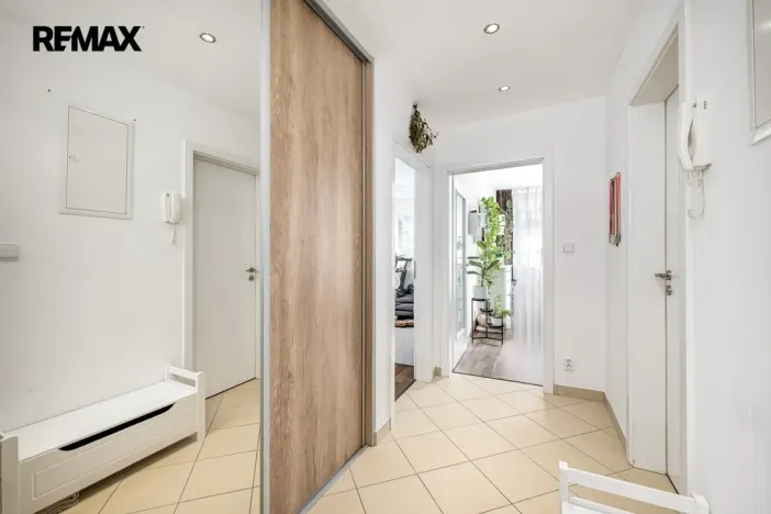 Prodej bytu 2+kk, Praha - Horní Měcholupy, Modenská, 58 m2