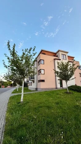 Pronájem bytu 2+kk, Pardubice, Dubinská, 65 m2
