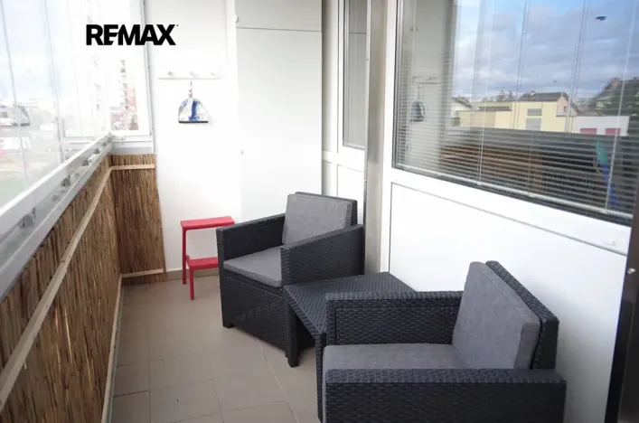 Pronájem bytu 1+kk, Praha - Kamýk, Otradovická, 37 m2