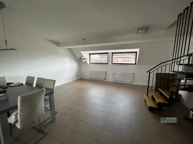 Prodej bytu 3+kk, Veleň, Polní, 300 m2