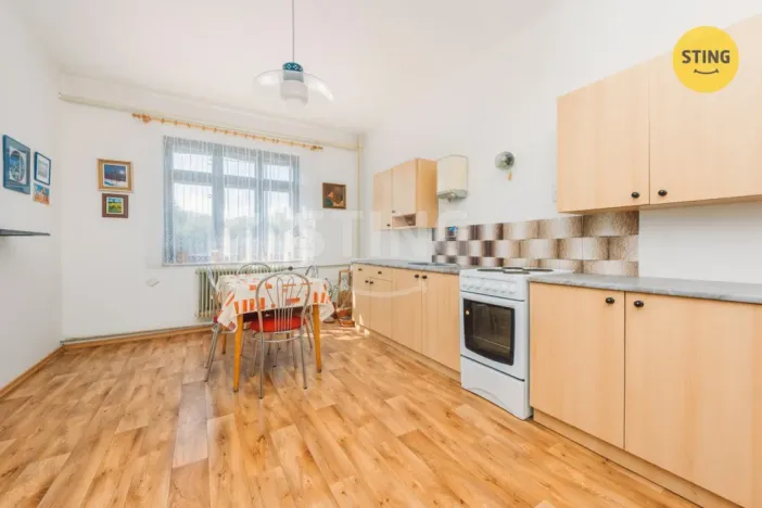 Prodej rodinného domu, Vrbatův Kostelec, 200 m2