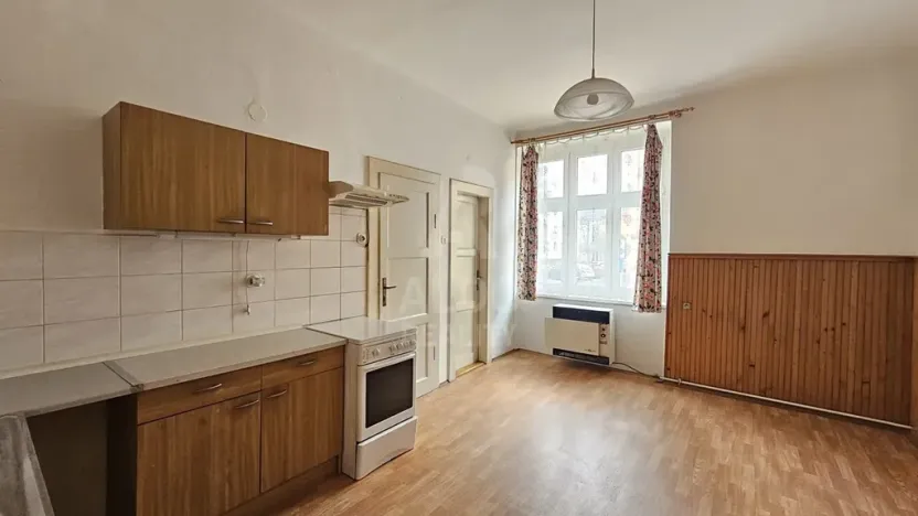 Pronájem bytu 1+1, České Budějovice, Nerudova, 50 m2