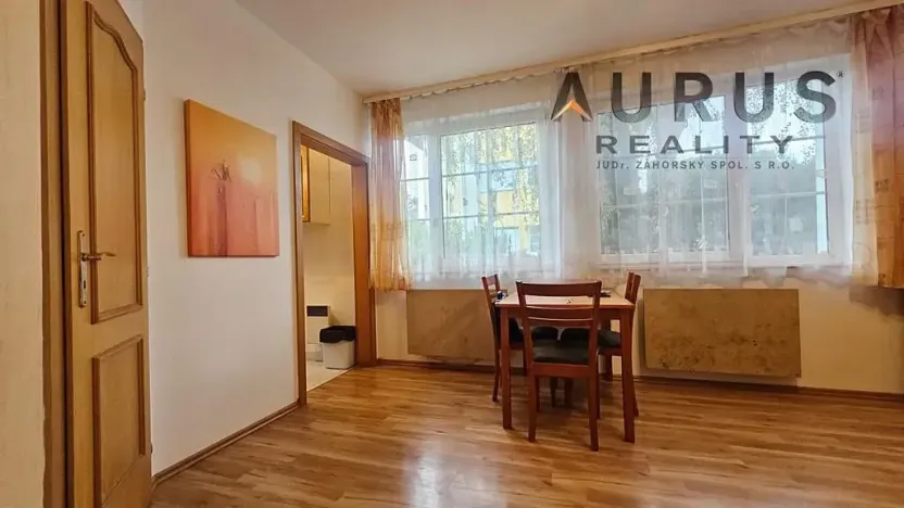 Pronájem bytu 1+kk, Praha - Radotín, Sobětická, 30 m2