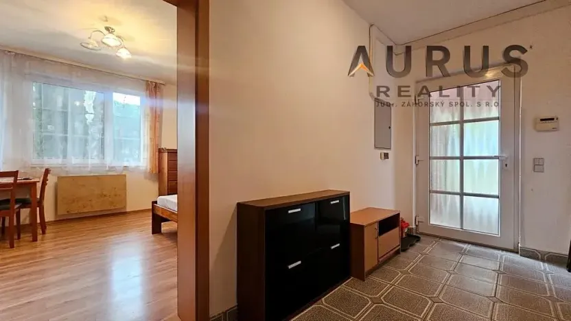 Pronájem bytu 1+kk, Praha - Radotín, Sobětická, 30 m2
