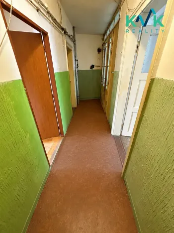 Prodej bytu 2+1, Karlovy Vary, Nejdecká, 55 m2
