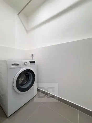 Pronájem bytu 2+kk, Praha - Holešovice, Sanderova, 59 m2