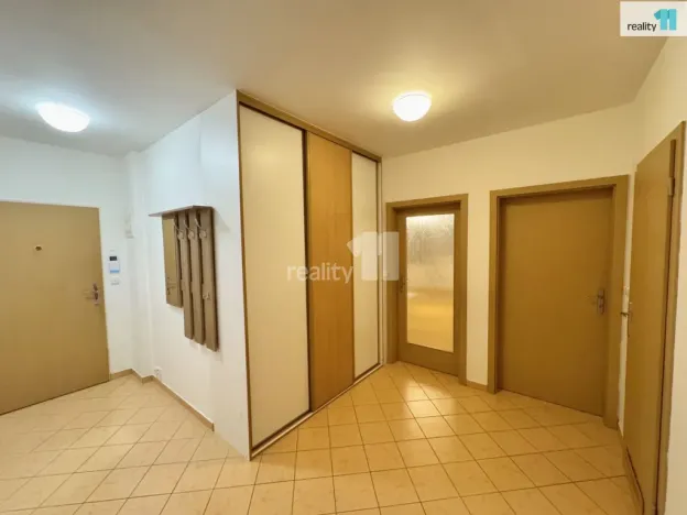 Pronájem bytu 2+kk, Praha - Řepy, Zrzavého, 56 m2