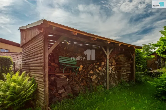 Prodej rodinného domu, Myslív, 286 m2