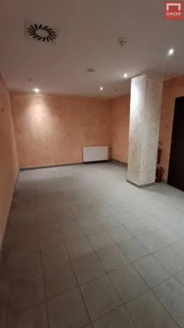 Pronájem komerční nemovitosti, Olomouc, Jeremenkova, 200 m2