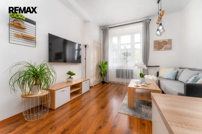 Pronájem bytu 2+kk, Hradec Králové - Kukleny, Denisovo náměstí, 66 m2