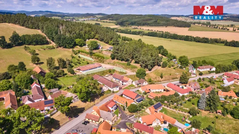 Prodej rodinného domu, Újezdec, 452 m2