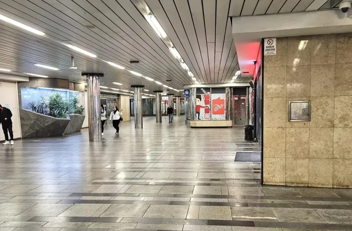 Pronájem obchodního prostoru, Praha - Staré Město, 38 m2