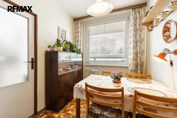 Prodej bytu 3+1, Praha - Chodov, Dědinova, 75 m2