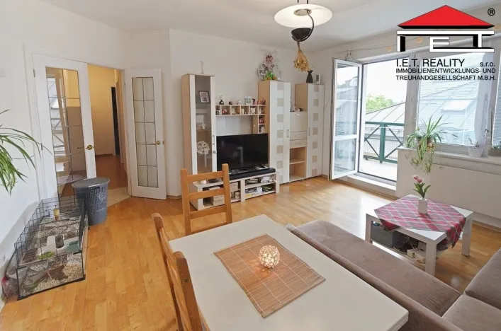 Pronájem bytu 3+1, Praha - Libeň, Společná, 66 m2