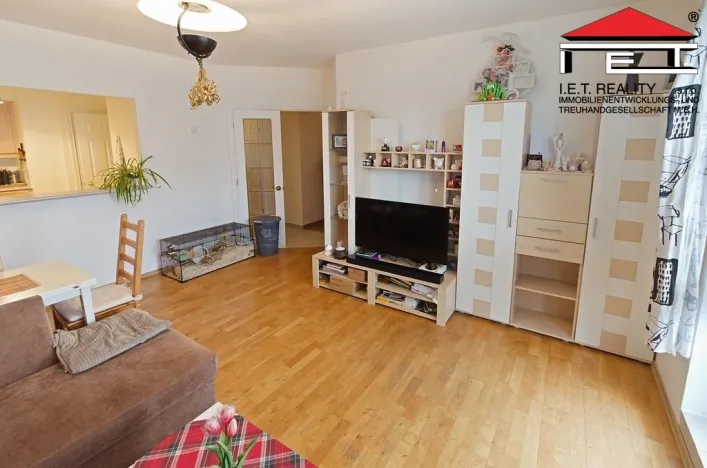 Pronájem bytu 3+1, Praha - Libeň, Společná, 66 m2