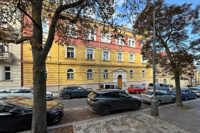 Pronájem bytu 2+kk, Praha - Smíchov, Na Skalce, 43 m2