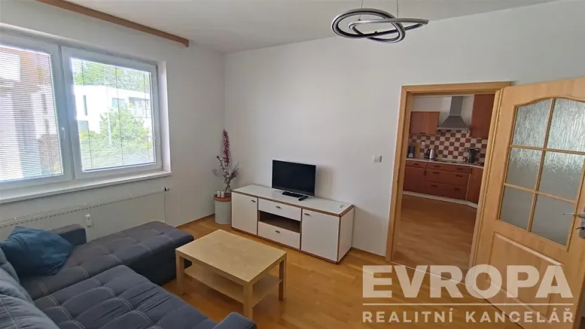 Pronájem bytu 2+1, Pardubice - Bílé Předměstí, Holubova, 62 m2
