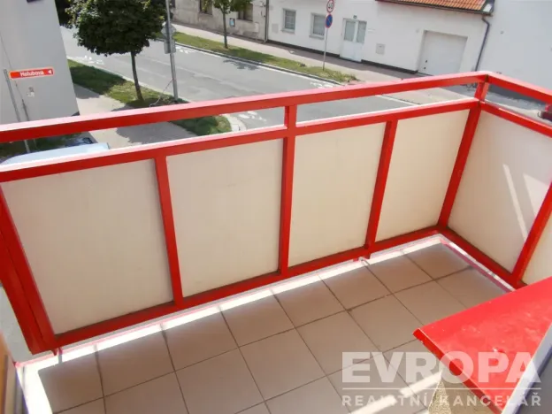 Pronájem bytu 2+1, Pardubice - Bílé Předměstí, Holubova, 62 m2