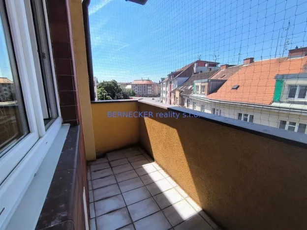 Pronájem bytu 2+1, Hradec Králové, Průmyslová, 98 m2