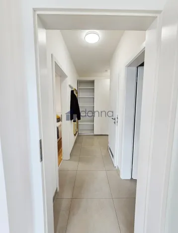 Pronájem bytu 2+kk, Praha, Nekvasilova, 62 m2
