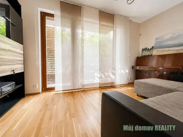 Pronájem bytu 3+kk, Praha - Hrdlořezy, Nad Smetankou, 86 m2