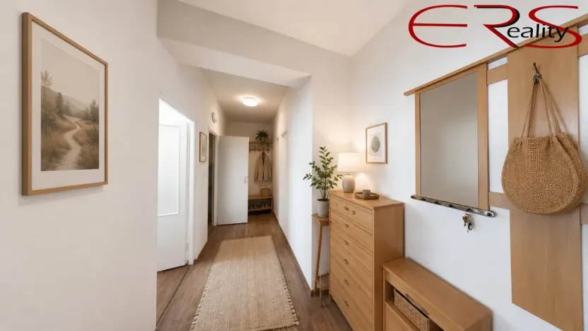Pronájem bytu 1+1, Liberec, Nad Školou, 33 m2