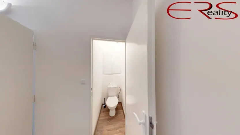 Pronájem bytu 1+1, Liberec, Nad Školou, 33 m2