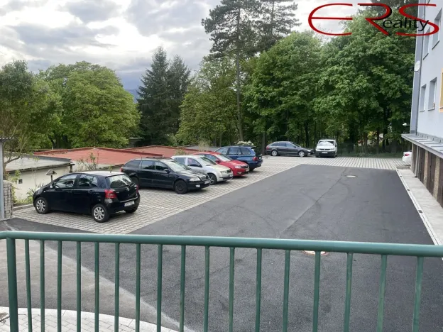 Pronájem bytu 1+1, Liberec, Nad Školou, 33 m2