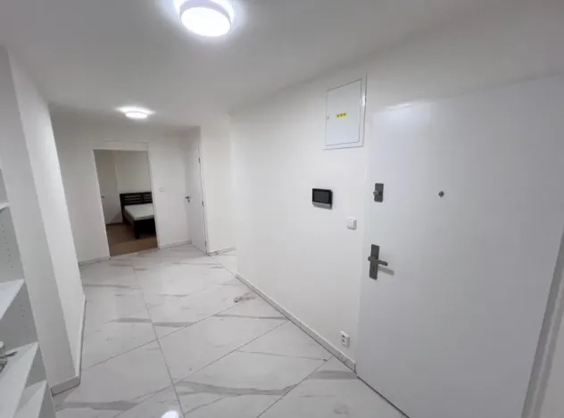 Pronájem bytu 2+1, Karlovy Vary, Koptova, 74 m2