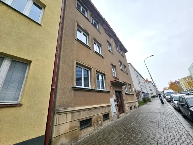 Pronájem bytu 2+1, Praha - Vokovice, Kladenská, 69 m2