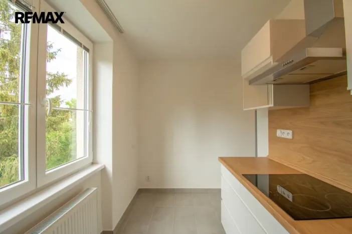 Pronájem bytu 3+1, Hradec Králové - Malšovice, Kpt. Fechtnera, 70 m2