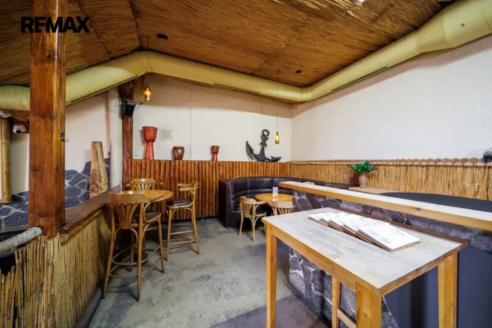 Prodej restaurace, Karlovy Vary, Jaltská, 275 m2