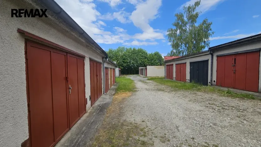 Pronájem garáže, Strakonice, 18 m2