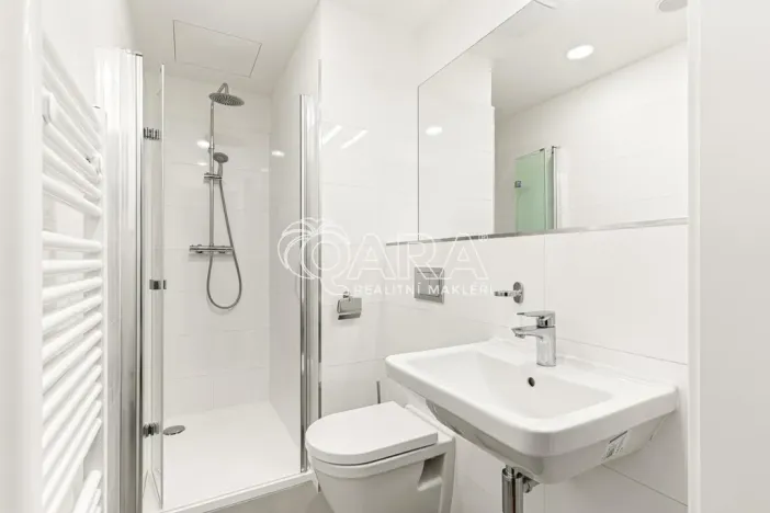 Pronájem bytu 2+kk, Praha - Vinohrady, Perucká, 41 m2