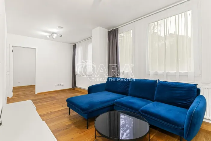 Pronájem bytu 2+kk, Praha - Vinohrady, Perucká, 41 m2