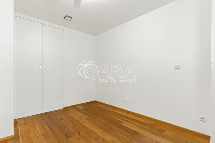 Pronájem bytu 2+kk, Praha - Vinohrady, Perucká, 41 m2