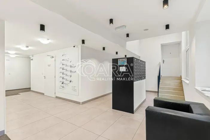 Pronájem bytu 2+kk, Praha - Vinohrady, Perucká, 41 m2