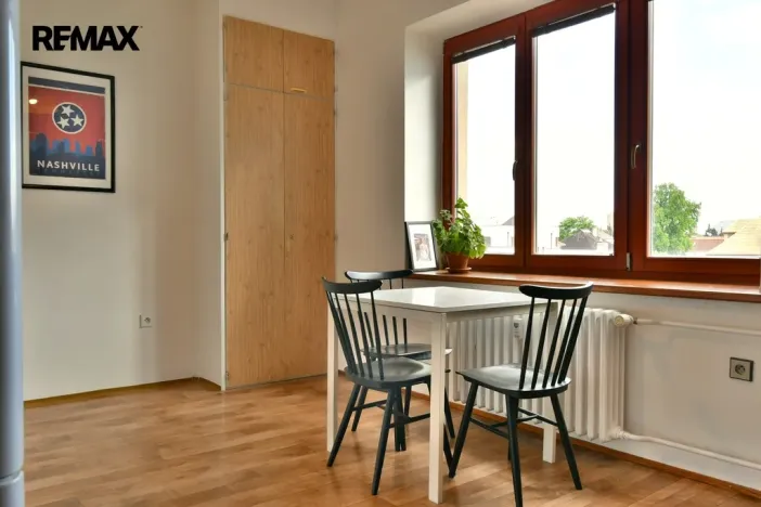 Pronájem bytu 2+kk, Hradec Králové - Pražské Předměstí, Nerudova, 46 m2
