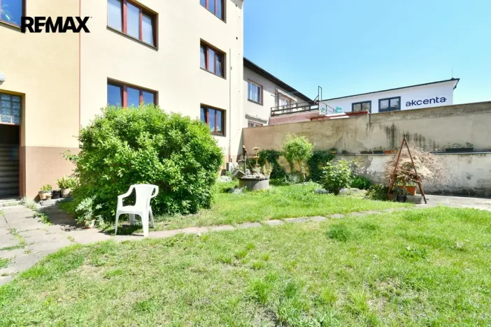Pronájem bytu 2+kk, Hradec Králové - Pražské Předměstí, Nerudova, 46 m2