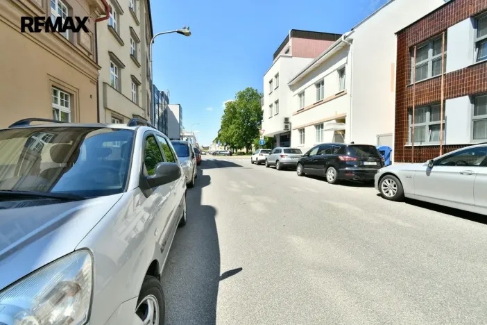 Pronájem bytu 2+kk, Hradec Králové - Pražské Předměstí, Nerudova, 46 m2