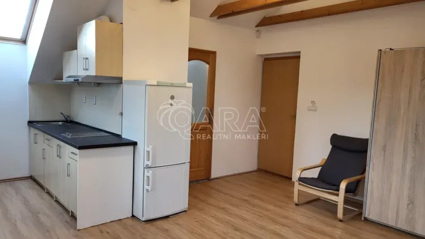 Pronájem bytu 1+kk, Čelákovice, Masarykova, 33 m2