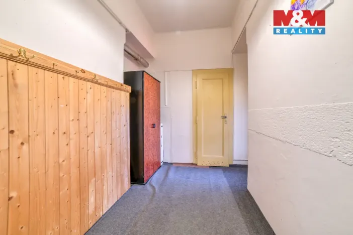 Prodej bytu 1+1, Cheb, Hviezdoslavovo náměstí, 38 m2