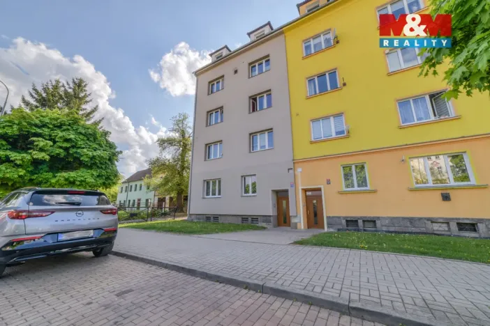 Prodej bytu 1+1, Cheb, Hviezdoslavovo náměstí, 38 m2