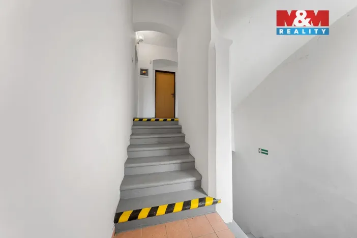 Prodej obchodního prostoru, Ústí nad Labem - Neštěmice, Veslařská, 240 m2