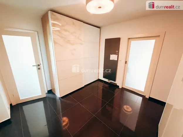Prodej rodinného domu, Říčany, Strmá, 160 m2