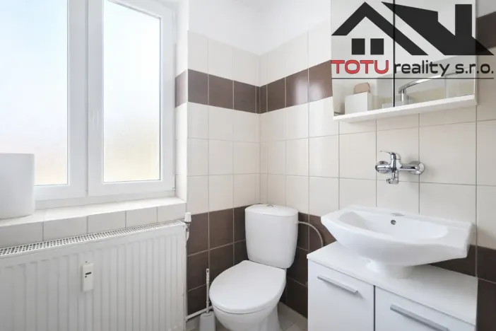 Pronájem bytu 2+kk, Jaroměř - Pražské Předměstí, 32 m2