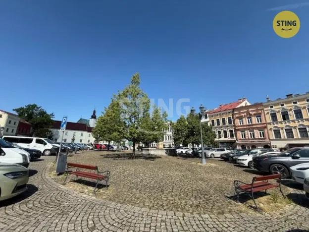 Pronájem kanceláře, Frýdek-Místek, Zámecké nám., 30 m2