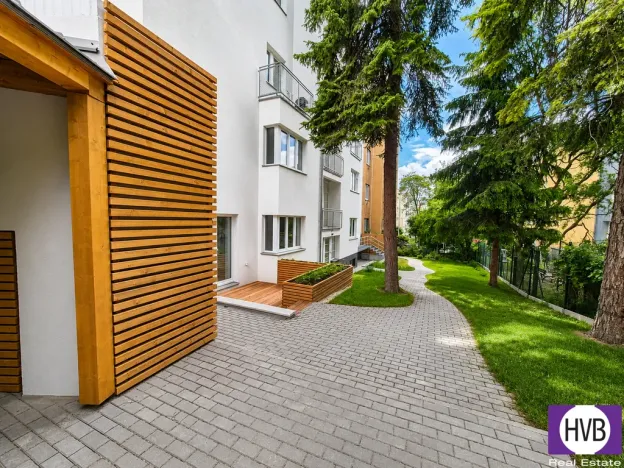 Prodej bytu 1+kk, Praha, Pod Drinopolem, 37 m2