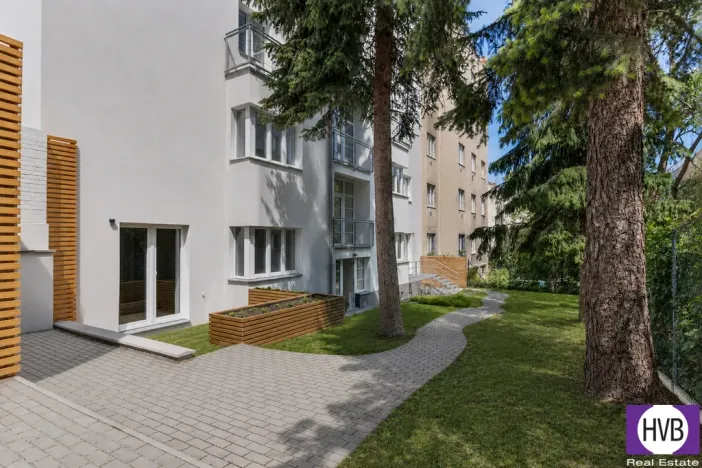 Prodej bytu 1+kk, Praha, Pod Drinopolem, 37 m2