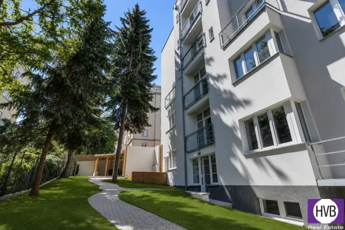 Prodej bytu 1+kk, Praha, Pod Drinopolem, 37 m2